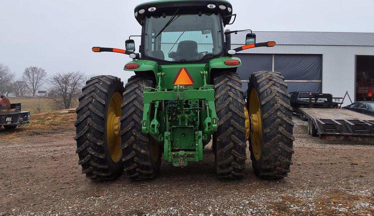 Used 2011 John Deere 7260R Tractor