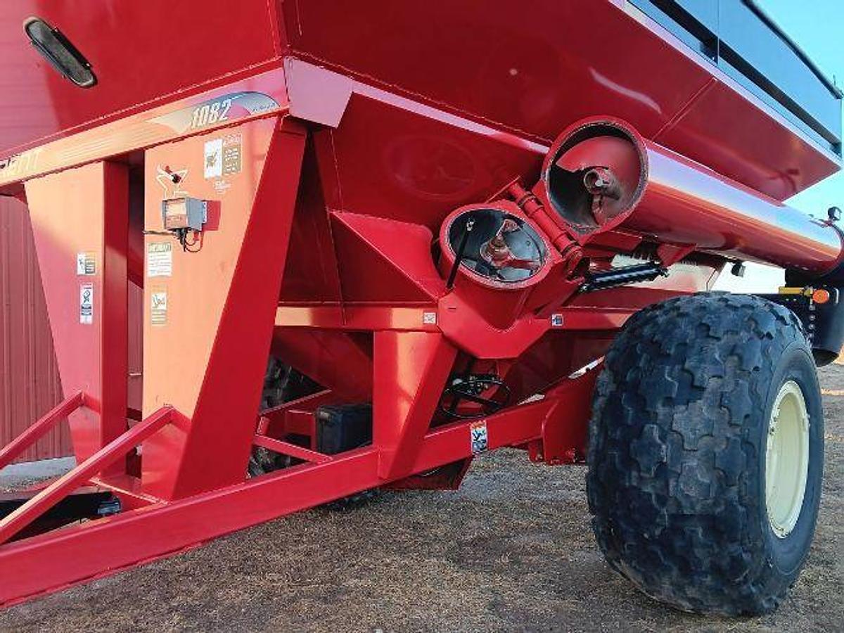 Used 2013 Brent 1082 Grain Cart