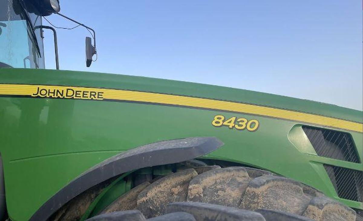 Used 2008 JOHN DEERE 8430