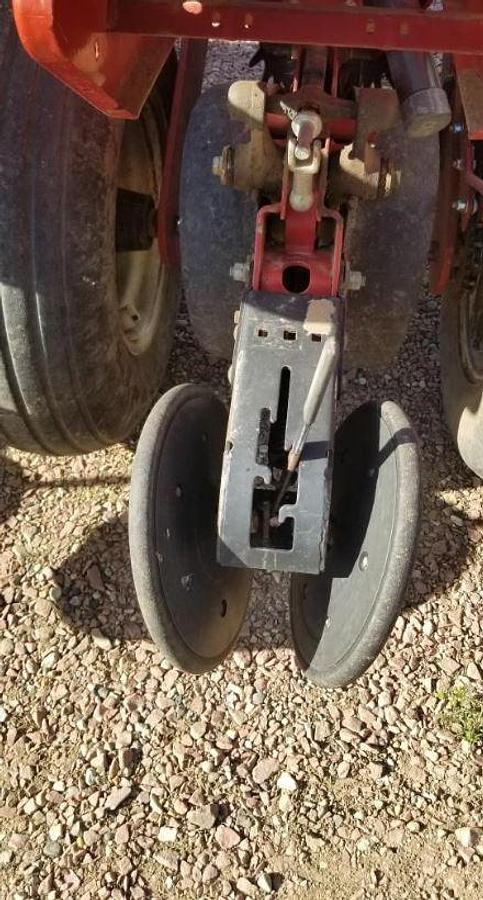 Used 2002 White 6122