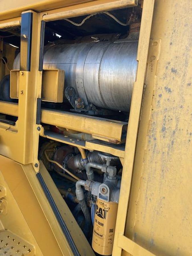 Used 2016 CATERPILLAR 988K