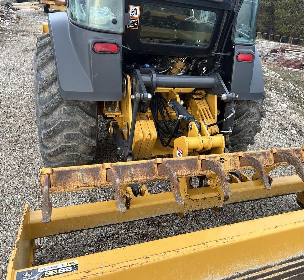 Used 2019 JOHN DEERE 210L Skip Loader