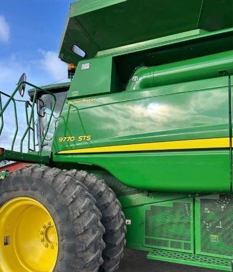 Used 2010 JOHN DEERE 9770 STS