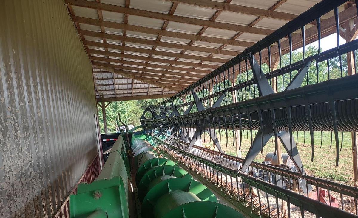 Used 1999 John Deere 9610 with Header and Cart