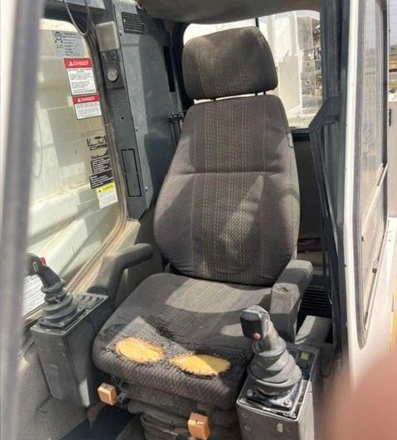 Used 2008 Grove GMK6220L