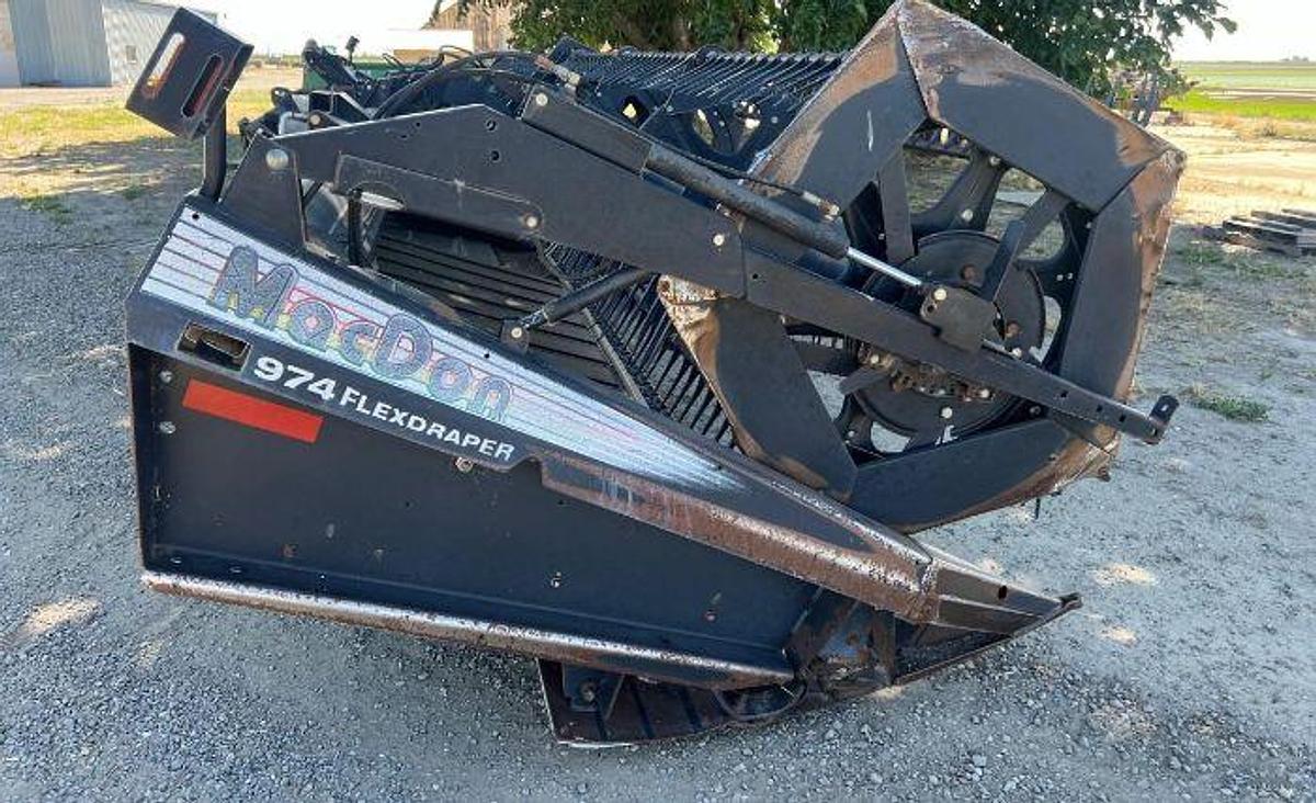 Used 2005 Lexion 585R