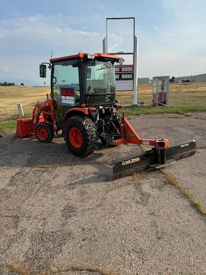 Used 2017 Kubota B3350 w/ Loader