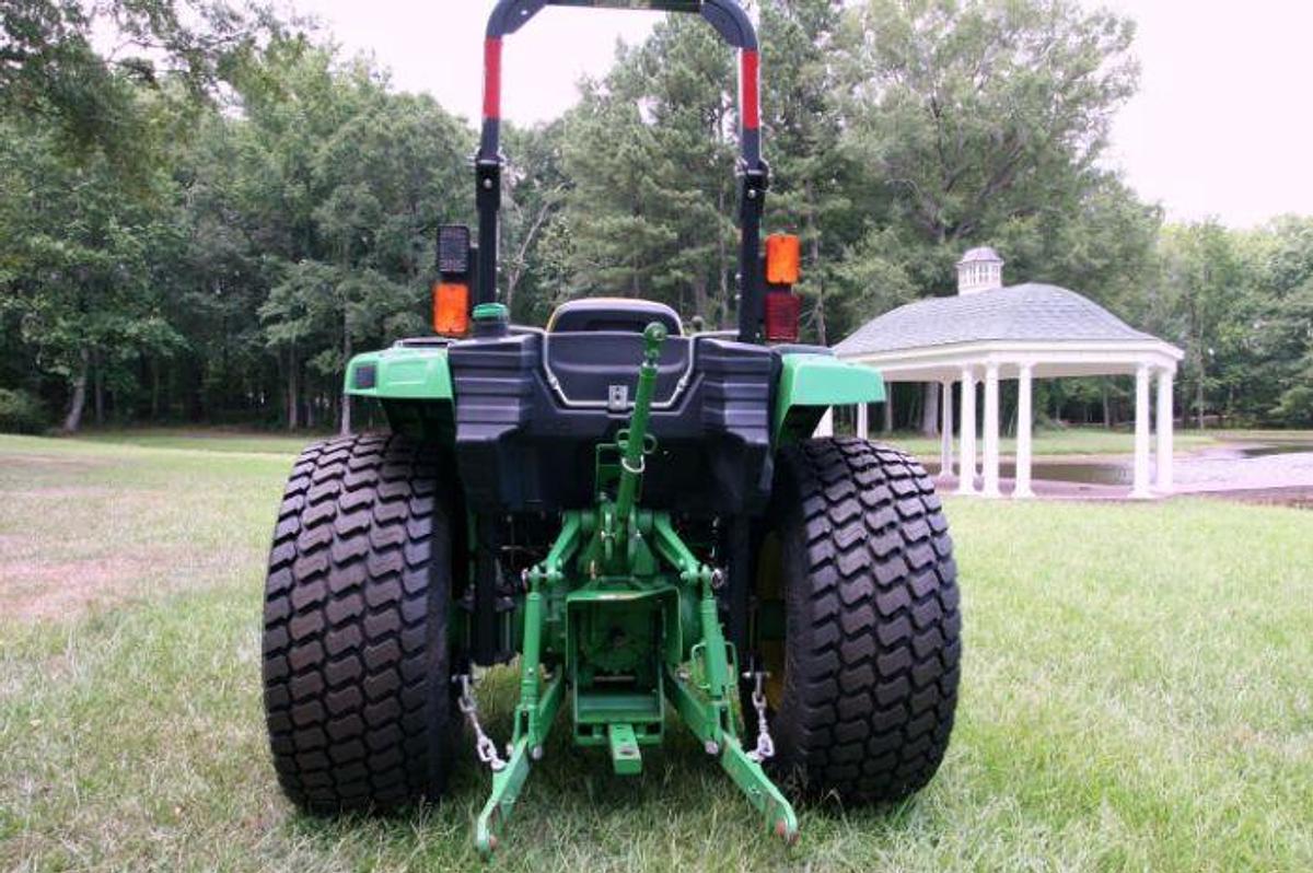 Used 2017 JOHN DEERE 4052M