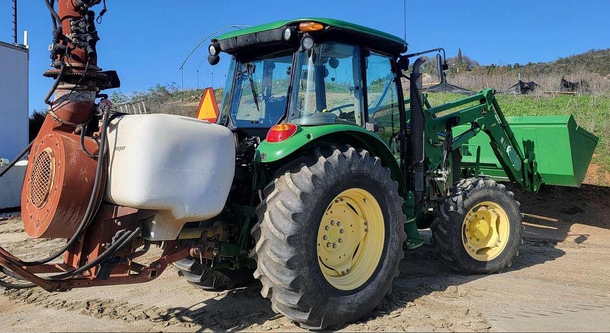 Used 2013 John Deere 5100M