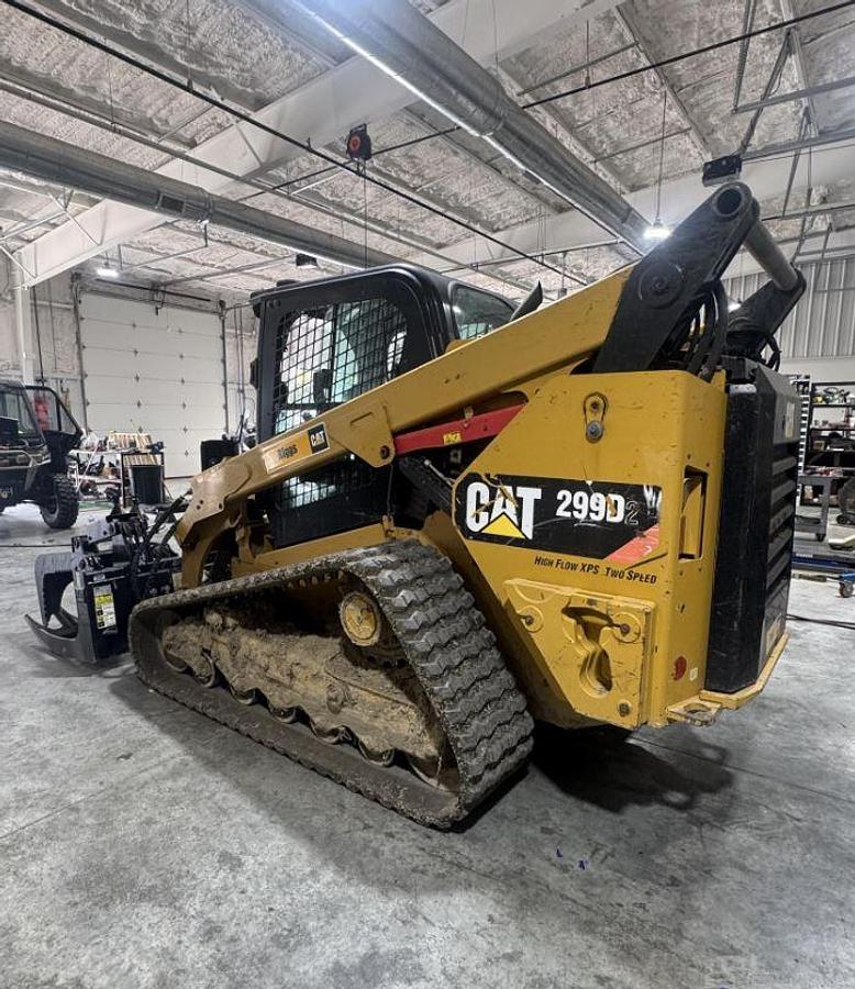 Used 2017 CATERPILLAR 299D2 Skid Steer