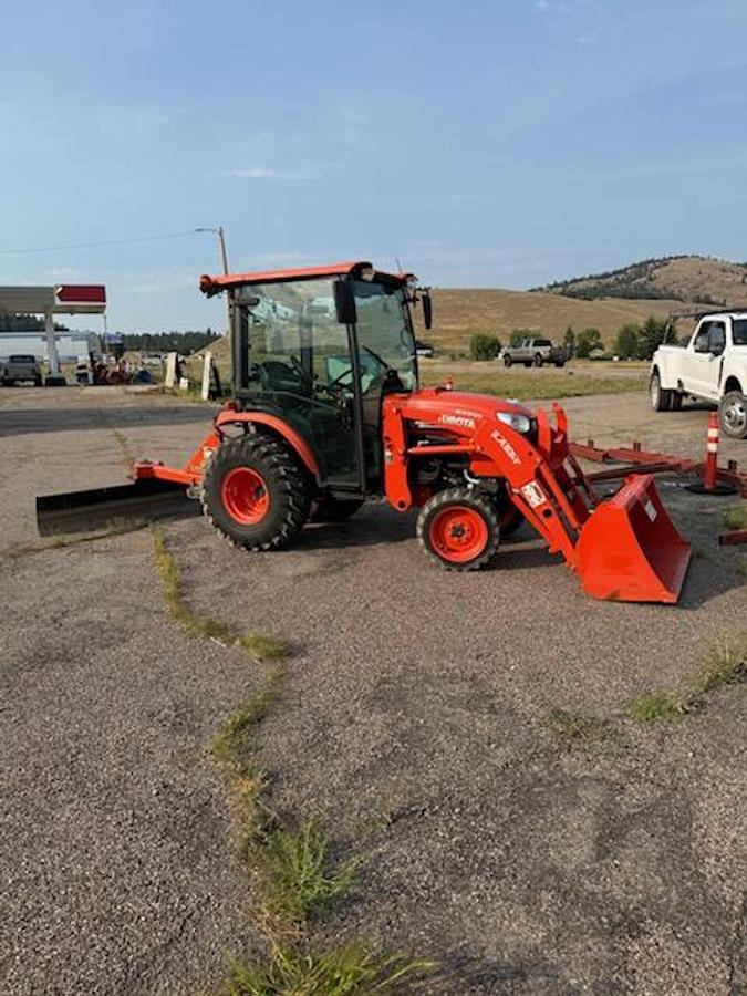 Used 2017 Kubota B3350 w/ Loader
