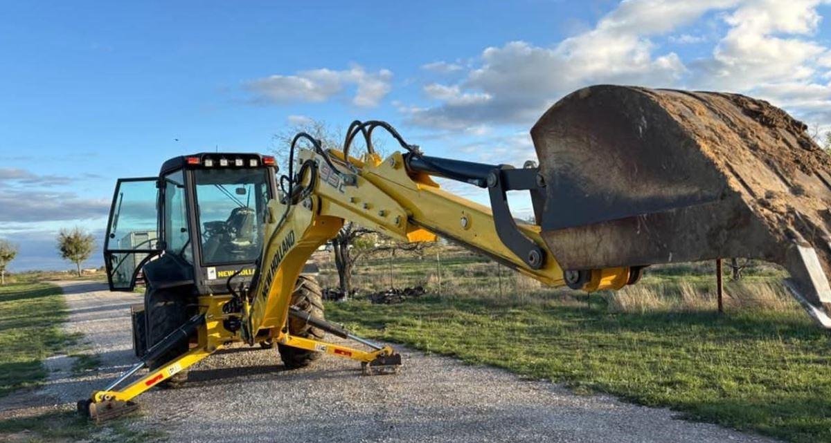 Used 2020 New Holland B95C