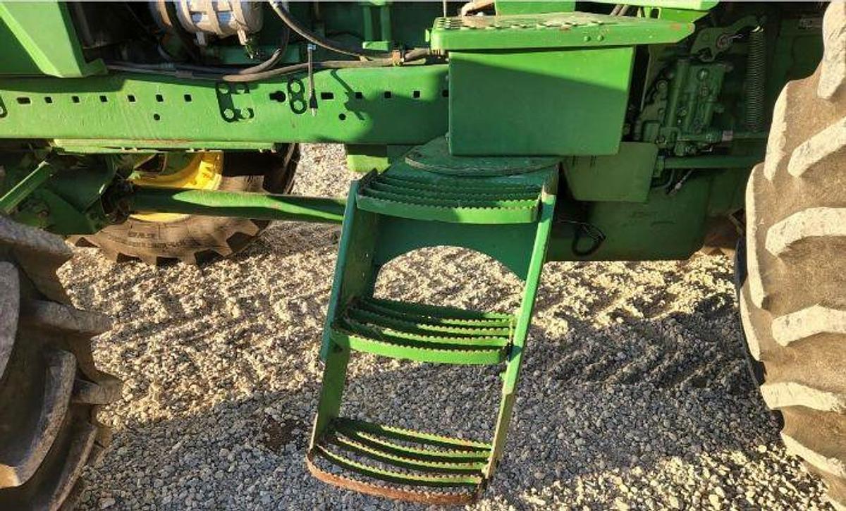 Used 1985 JOHN DEERE 4850