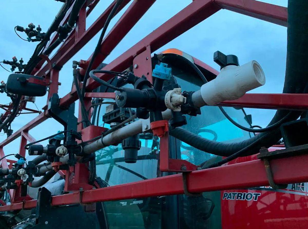 Used 2013 CIH SP3330 Sprayer