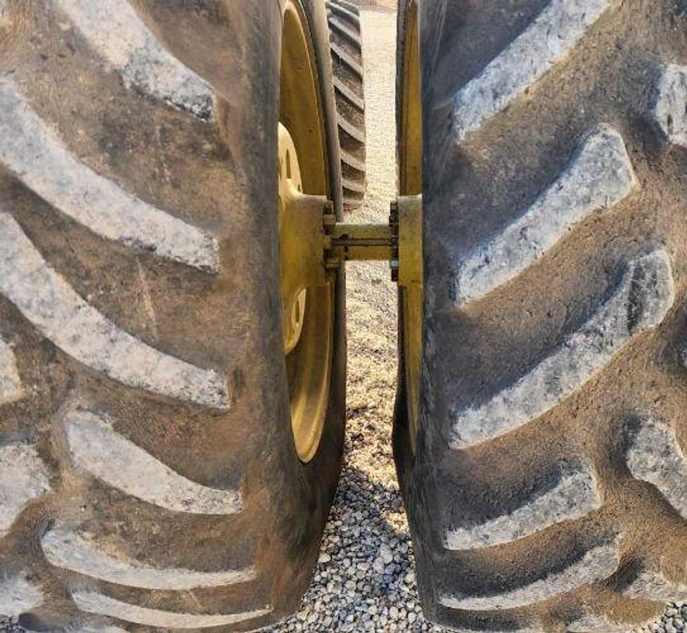 Used 1985 JOHN DEERE 4850