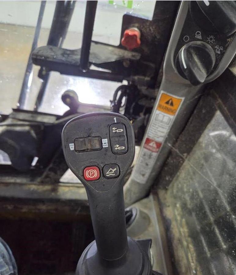 Used 2022 New Holland L334