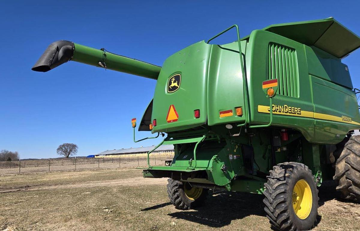 Used 2005 John Deere 9560 STS