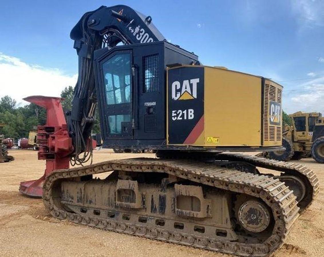 Used 2018 CATERPILLAR 521B
