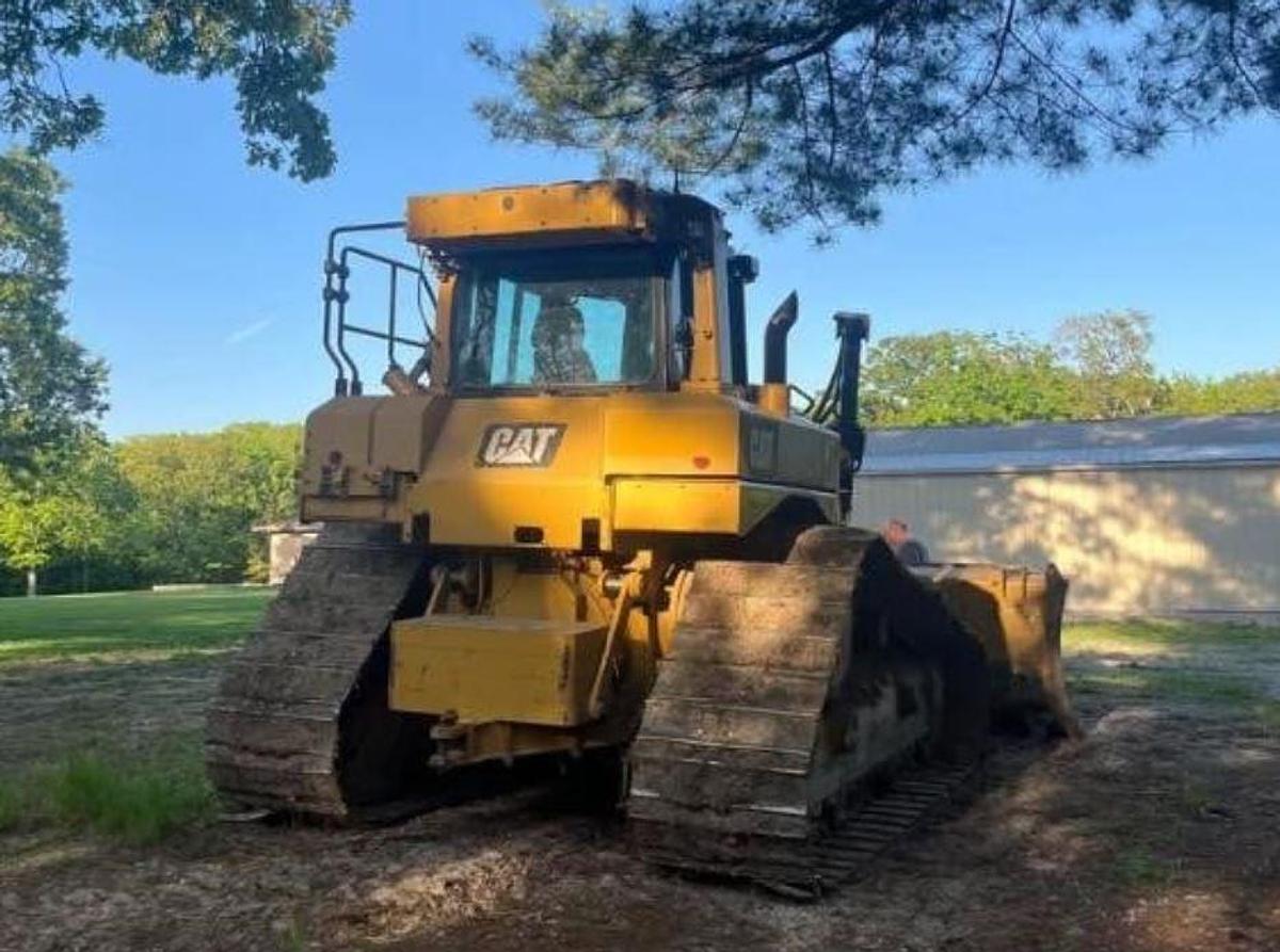 Used 2015 Caterpillar D6T LGP