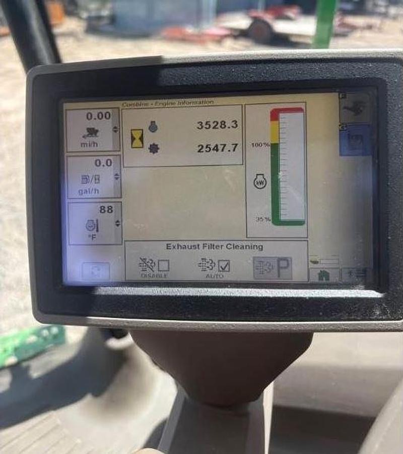 Used 2012 JOHN DEERE S670 Combine