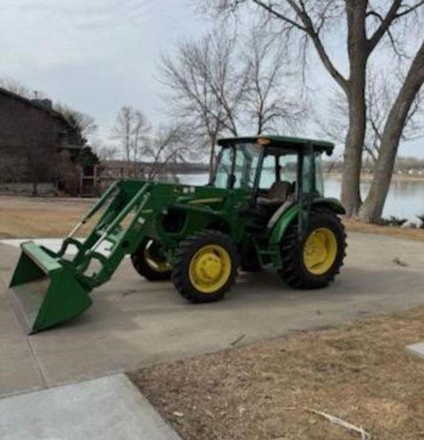 Used 2014 JOHN DEERE 5075E
