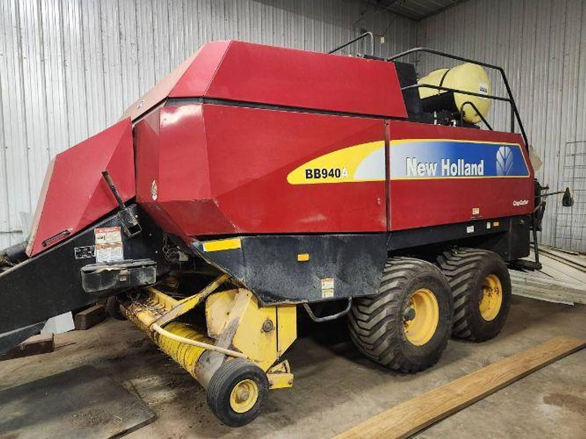 Used 2012 NEW HOLLAND BB940A