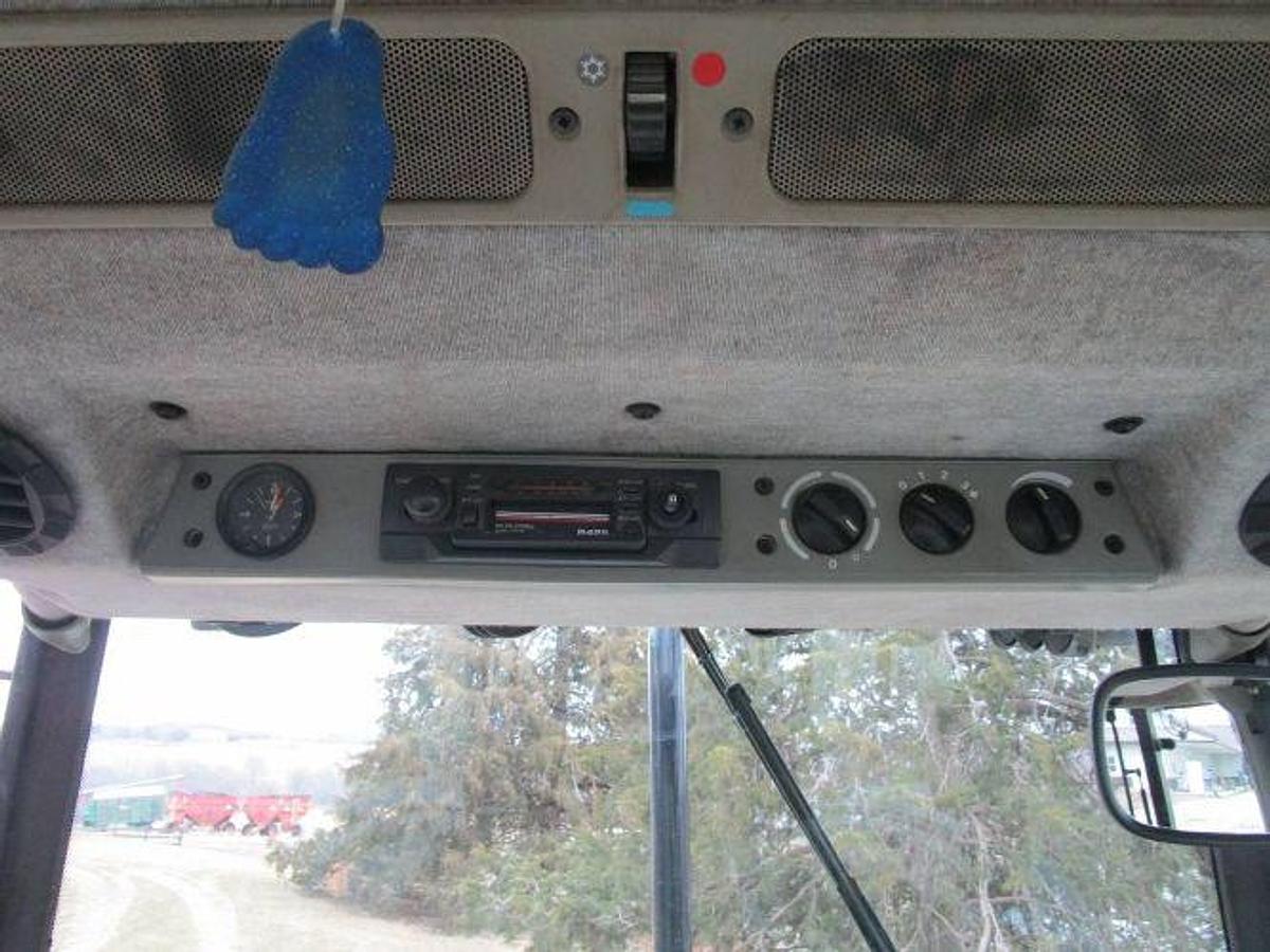 Used 1999 WHITE 6410