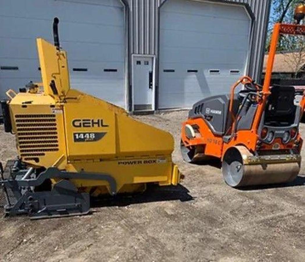 Used 2009 GEHL 1448 Plus Asphalt Paver