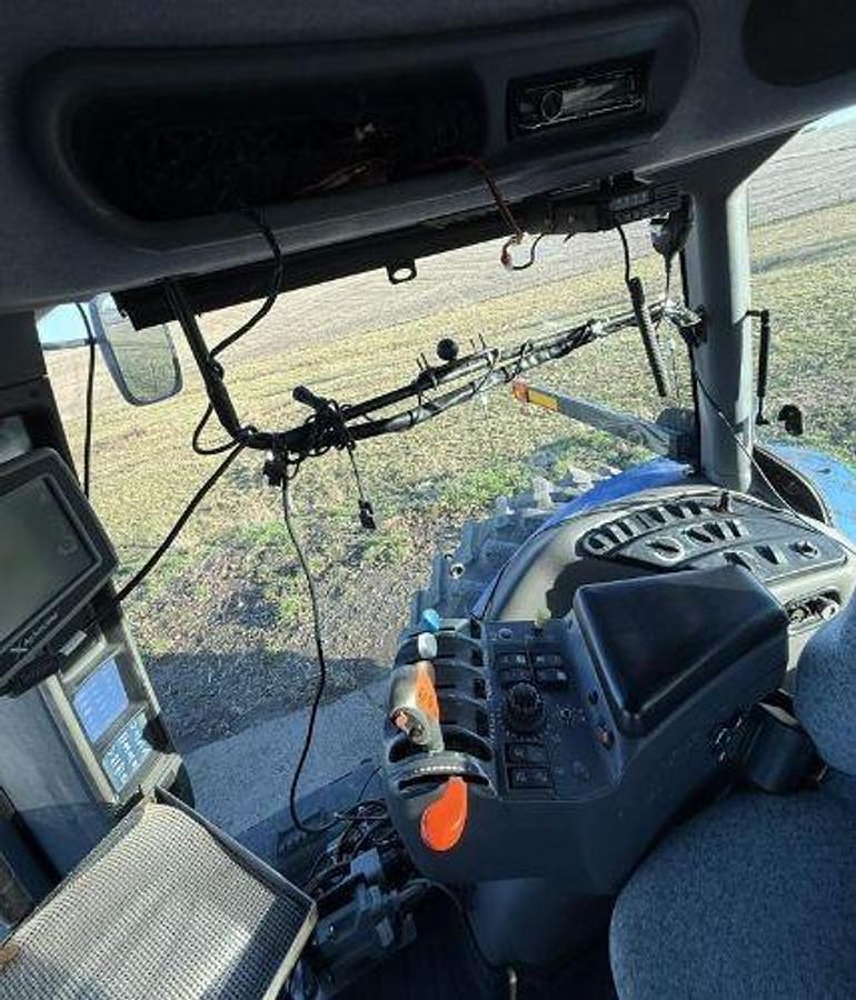 Used 2008 NEW HOLLAND T8050