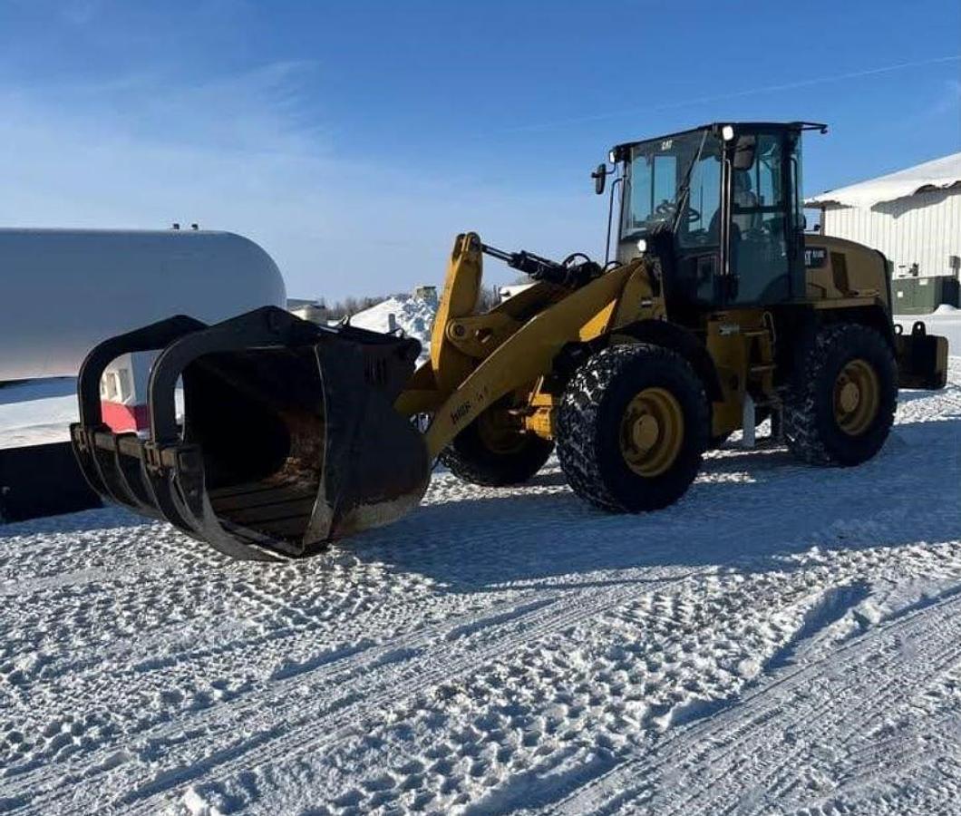 Used 2015 CATERPILLAR 914K