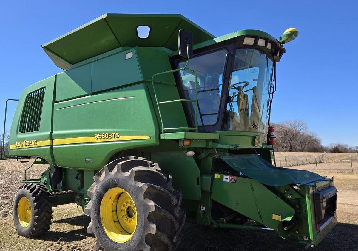 Used 2005 John Deere 9560 STS