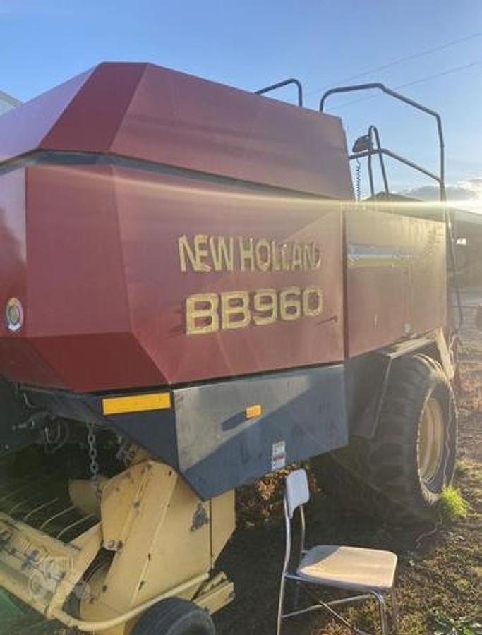 Used 2001 New Holland BB960 Square Baler