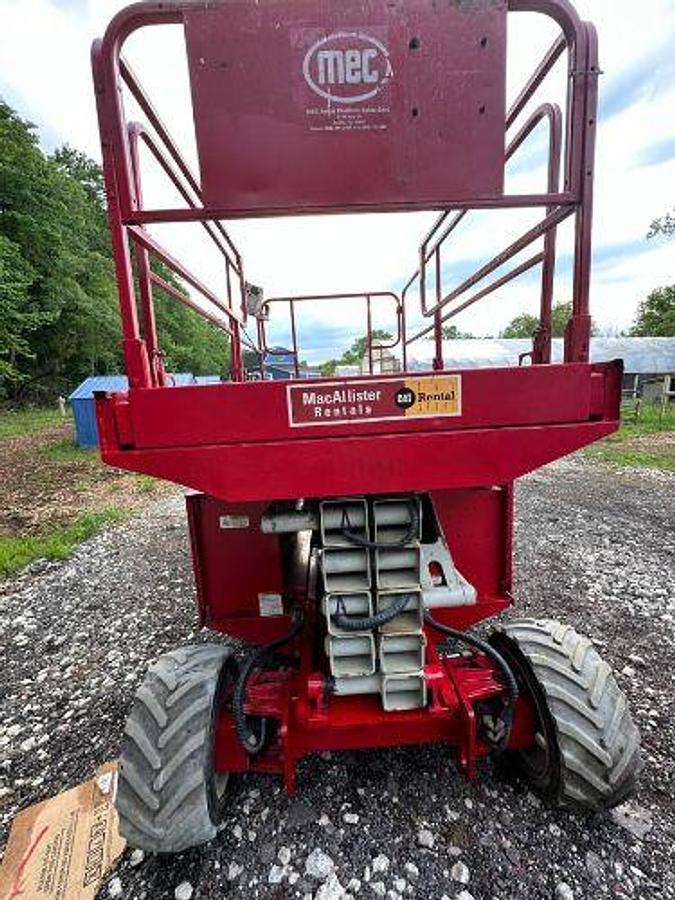 Used 2008 MEC 3772 ES Scissor Lift