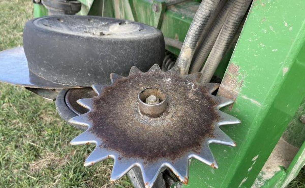 Used 2007 JOHN DEERE 1690 CCS