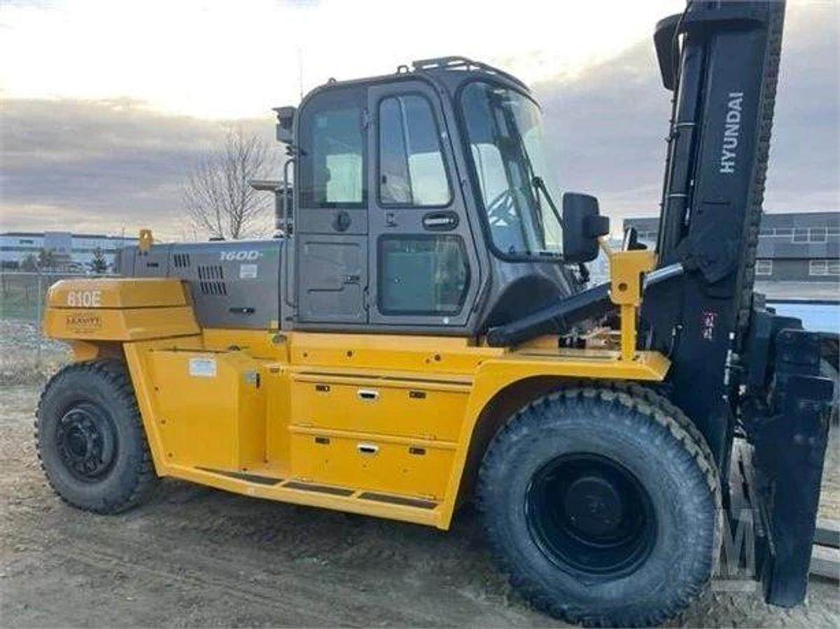 Used 2022 Hyundai 160D-9