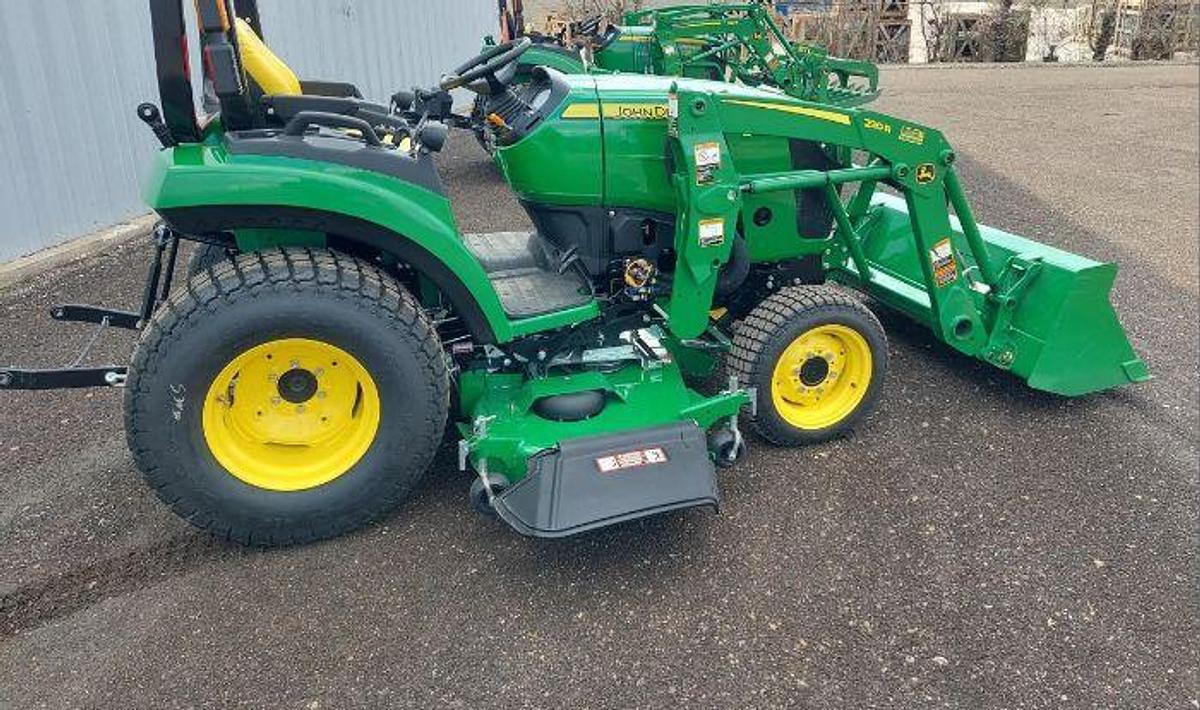 Used 2021 John Deere 220R