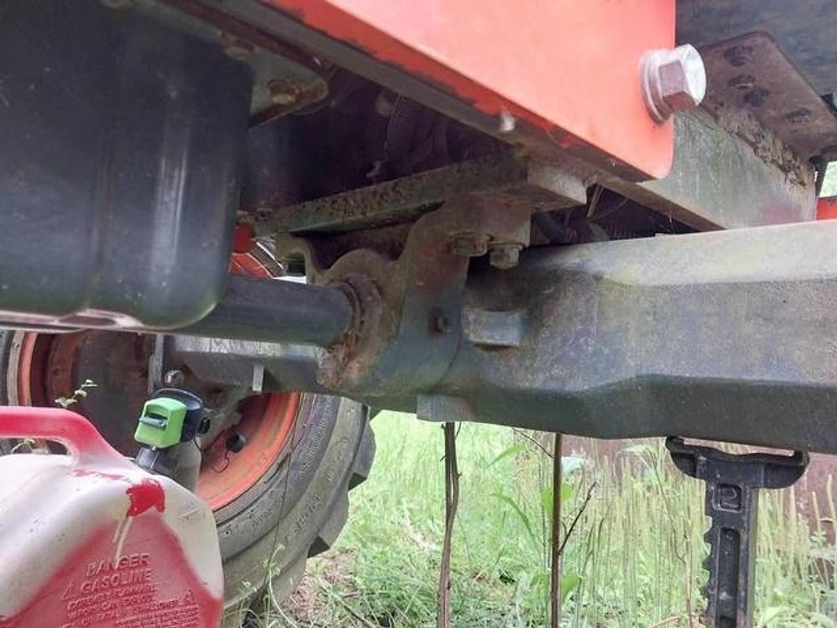 Used 2006 Kubota 7040