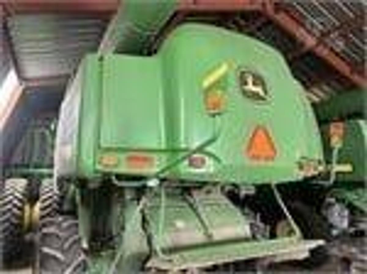 Used 2003 JOHN DEERE 9760 STS