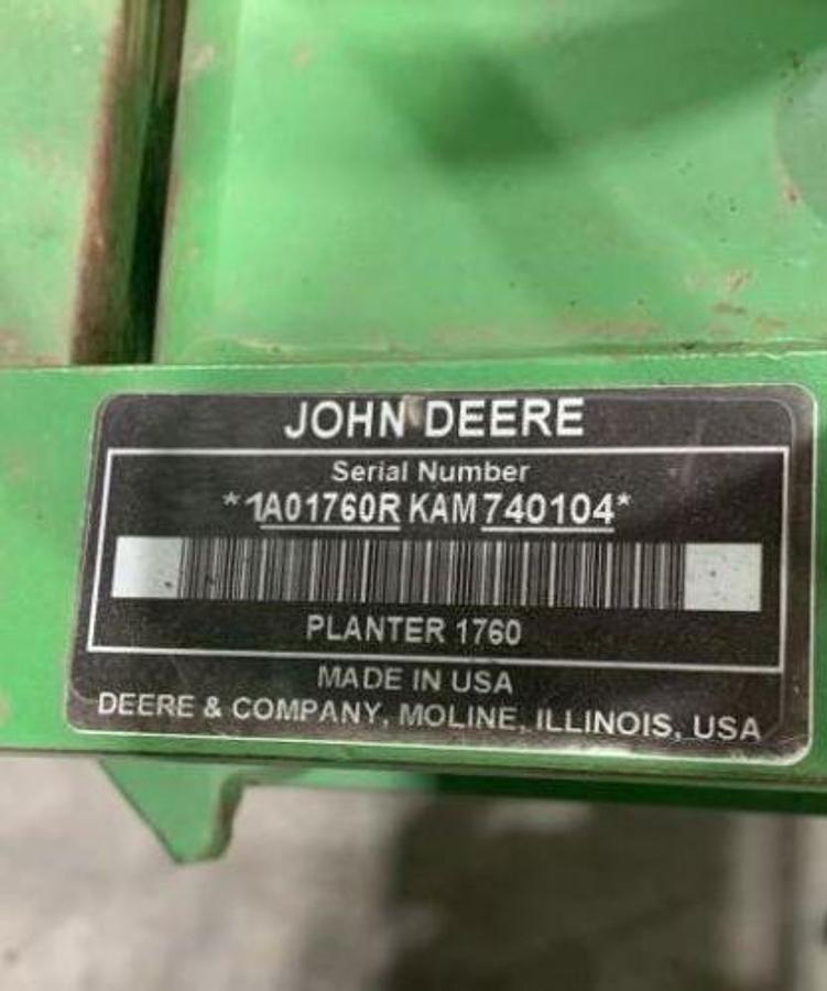 Used 2010 JOHN DEERE 1760 MaxEmerge XP Vac Planter