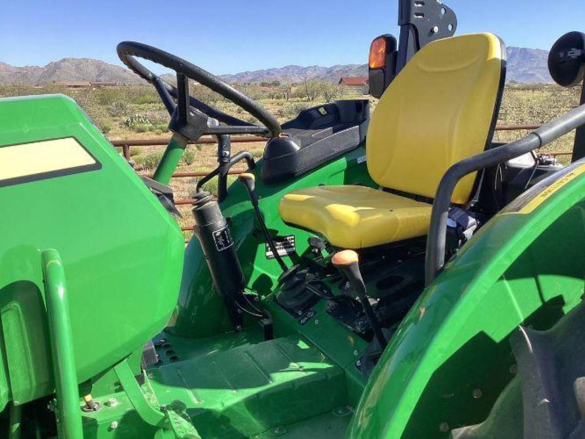 Used JOHN DEERE 5075E