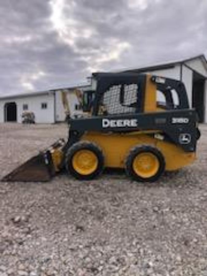Used 2011 Deere 318D