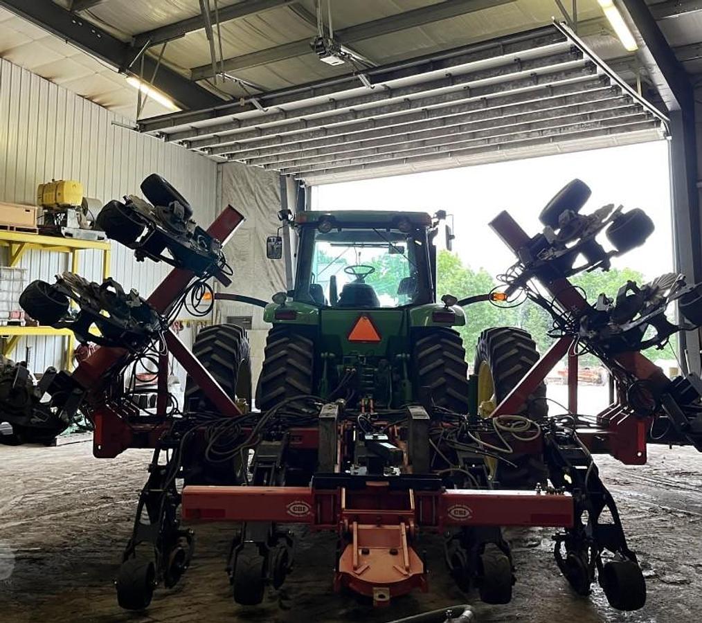 Used 2012 CUSTOM MADE 30 Anhydrous Fertilizer Applicator