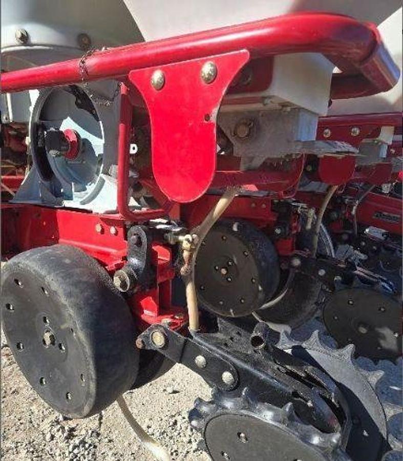 Used 2007 WHITE 8200