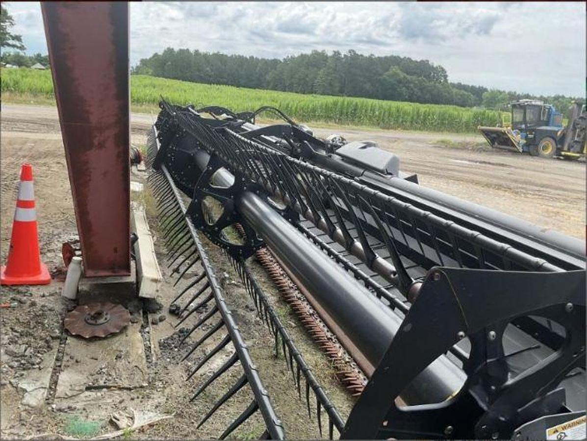 Used 2018 MAC DON FD70 Platform Header