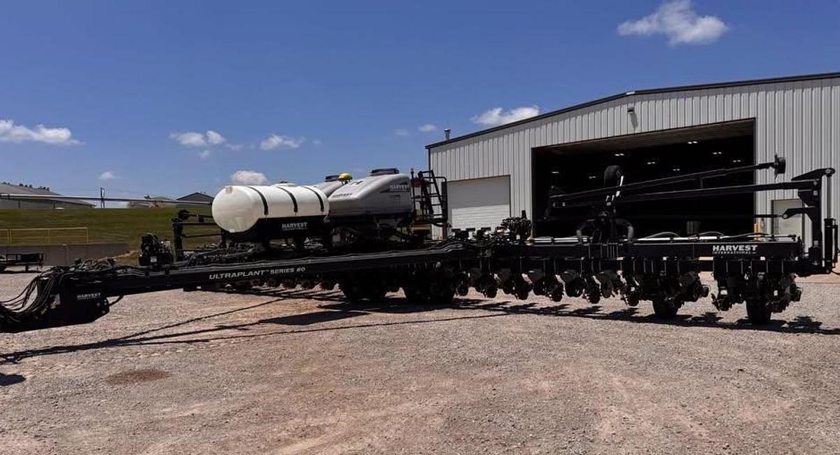 Used 2022 Harvest International Pb 6030brt Tractor