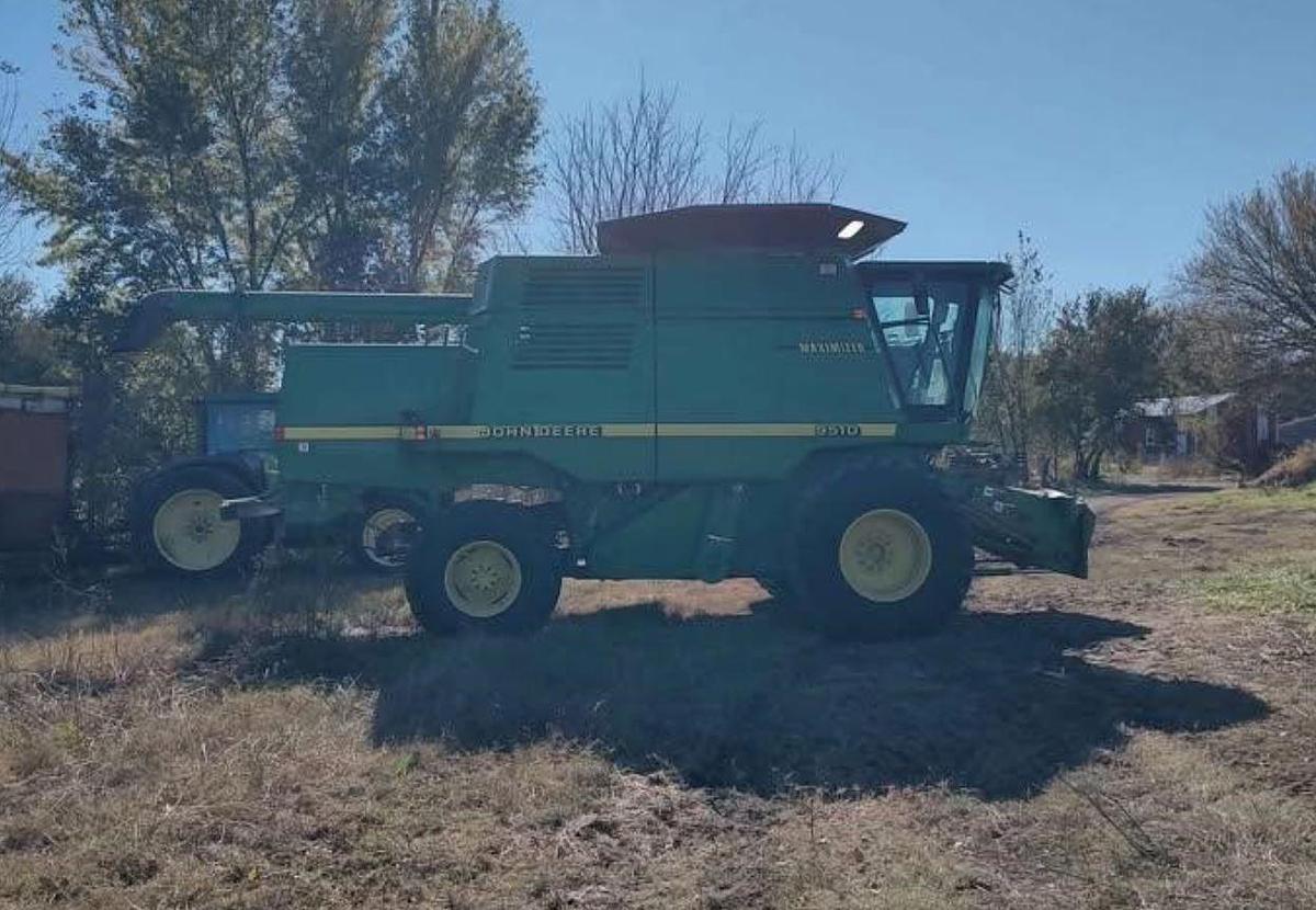 Used 1999 John Deere 9510 Combine