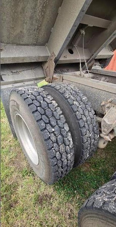 Used 2001 Mack CH613