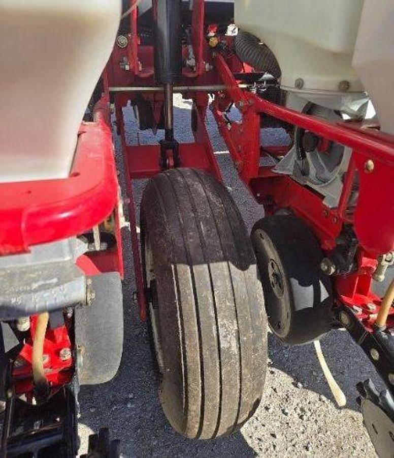 Used 2007 WHITE 8200