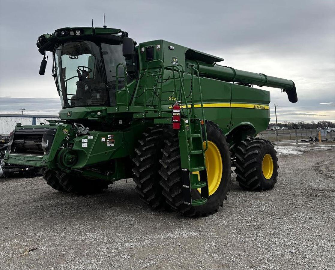 Used 2022 John Deere S770 Combine