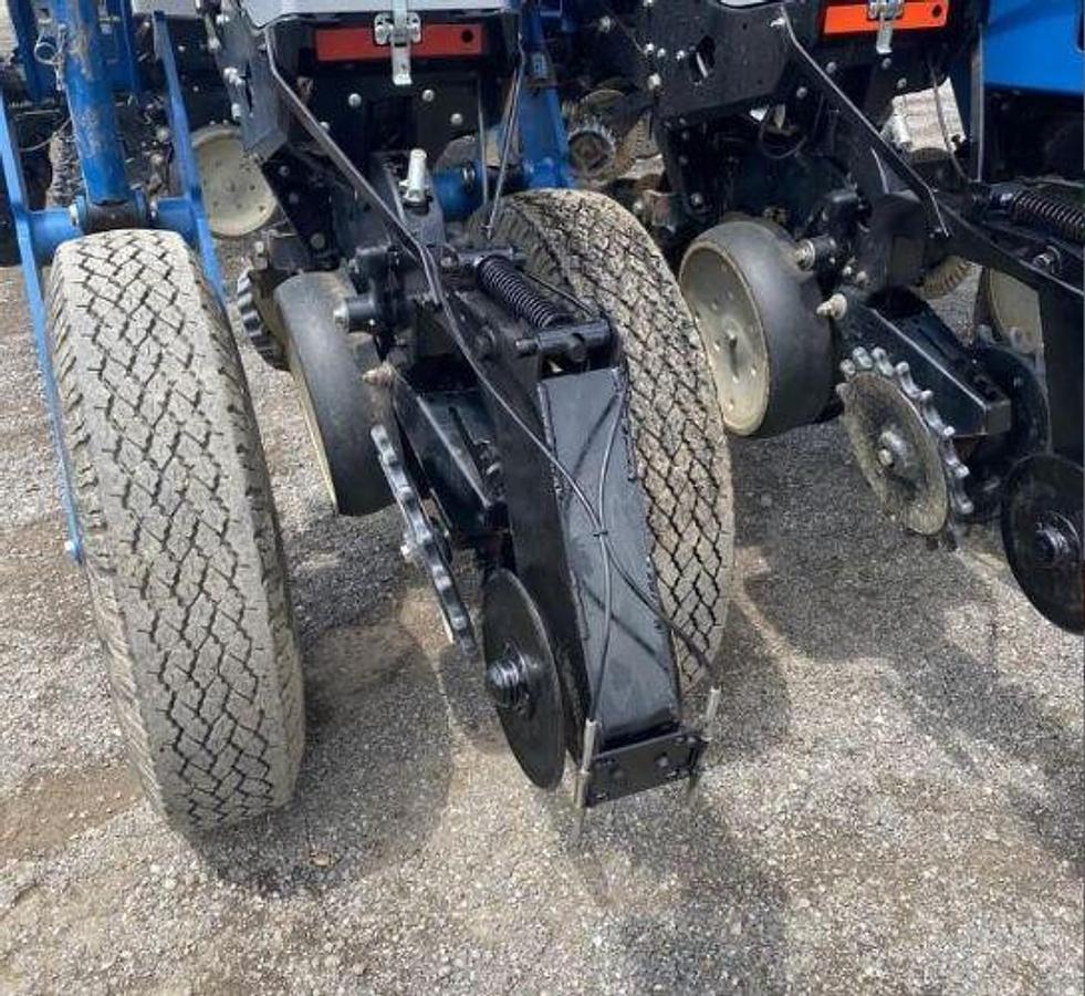 Used 2014 KINZE 4900